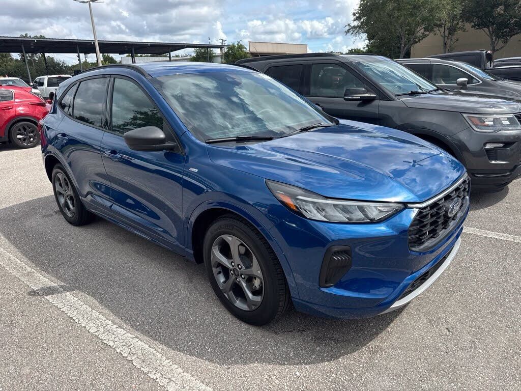 2023 FORD Escape