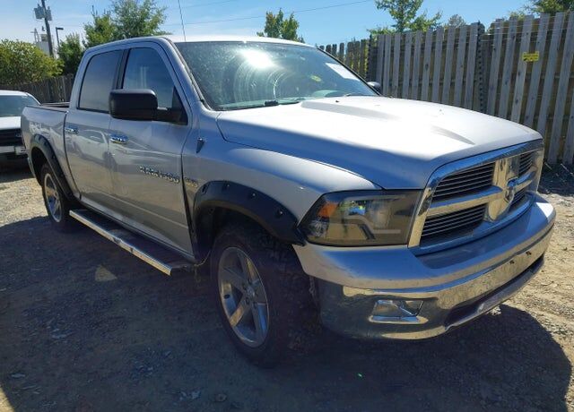 2012 DODGE Ram
