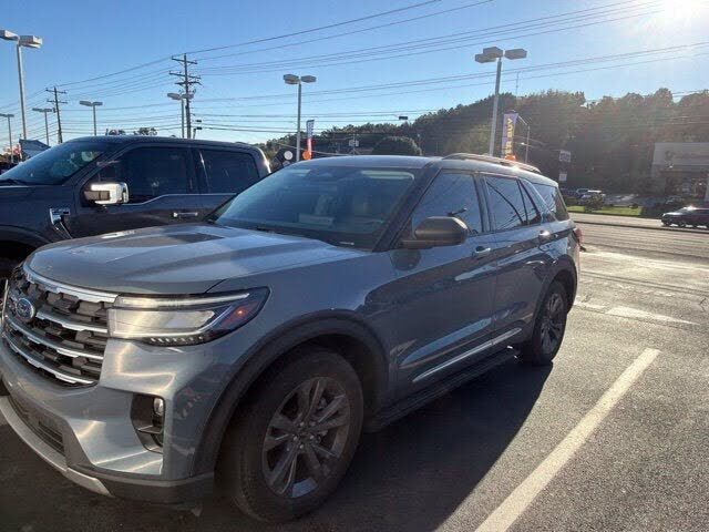 2025 FORD Explorer