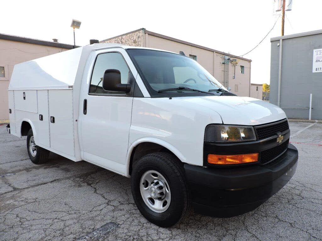 2021 CHEVROLET Express