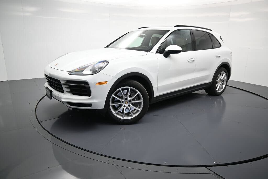 2022 PORSCHE Cayenne