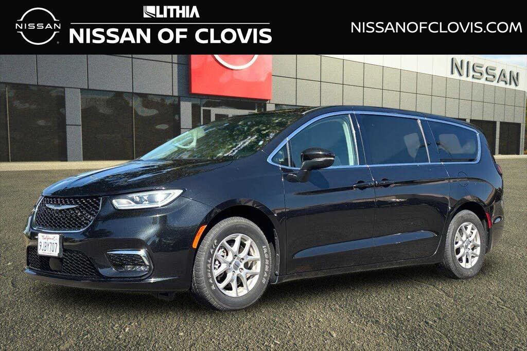2023 CHRYSLER Pacifica