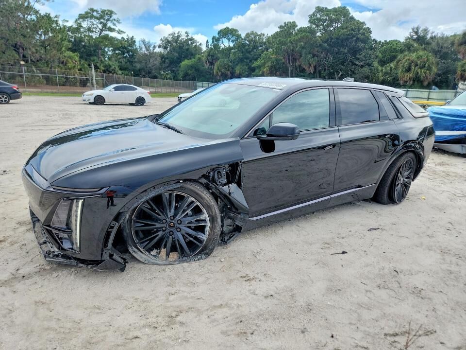 2024 CADILLAC Lyriq
