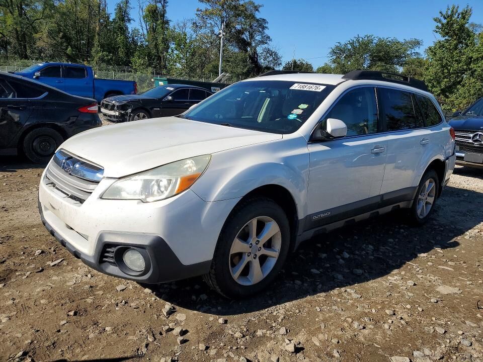 2013 SUBARU Outback