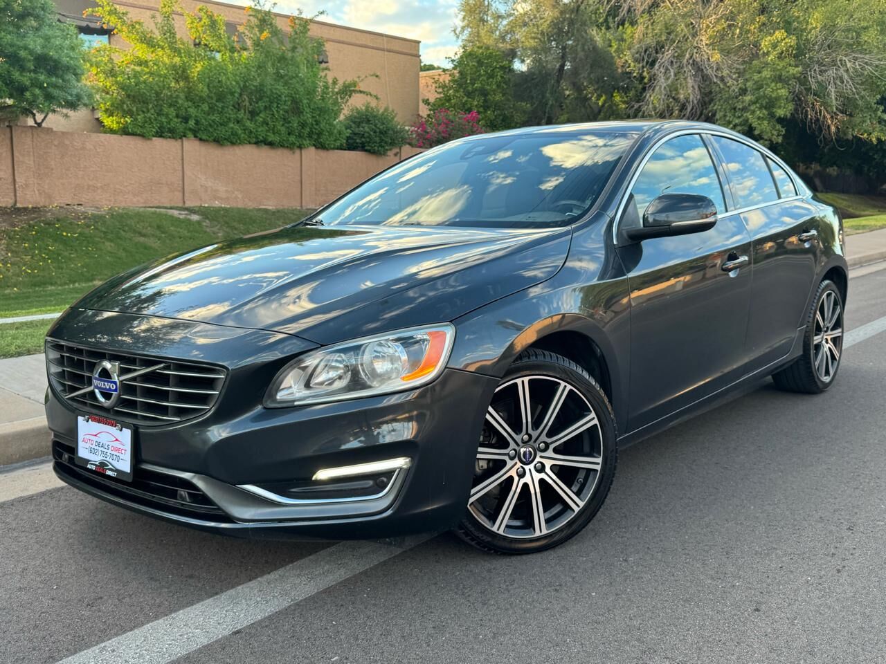 2015 VOLVO S60
