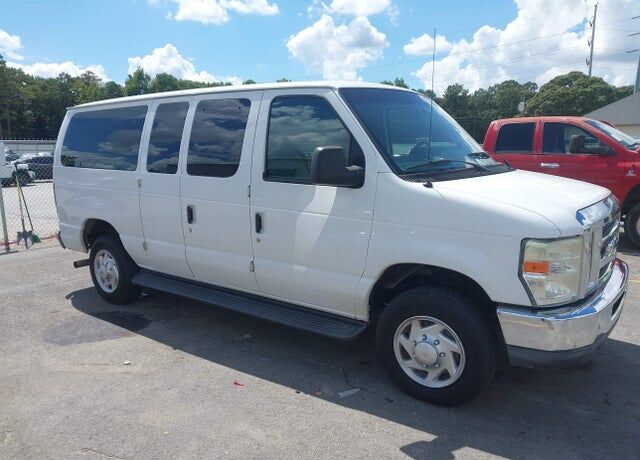 2011 FORD E-350