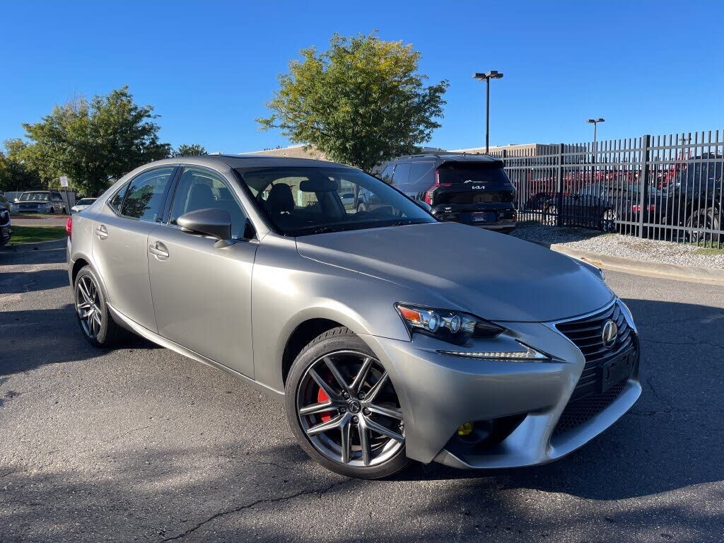 2016 LEXUS IS