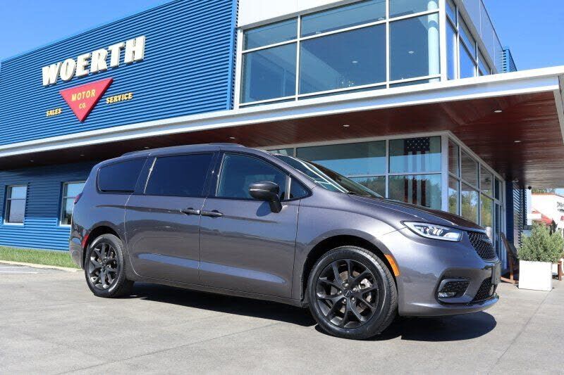 2023 CHRYSLER Pacifica