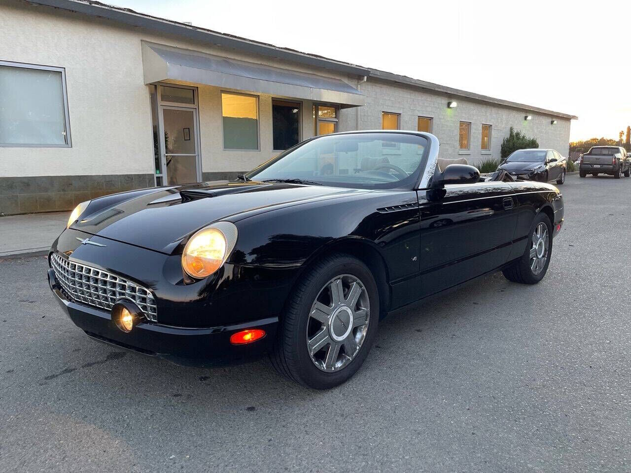 2004 FORD Thunderbird