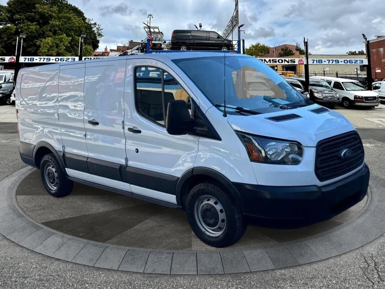 2018 FORD Transit