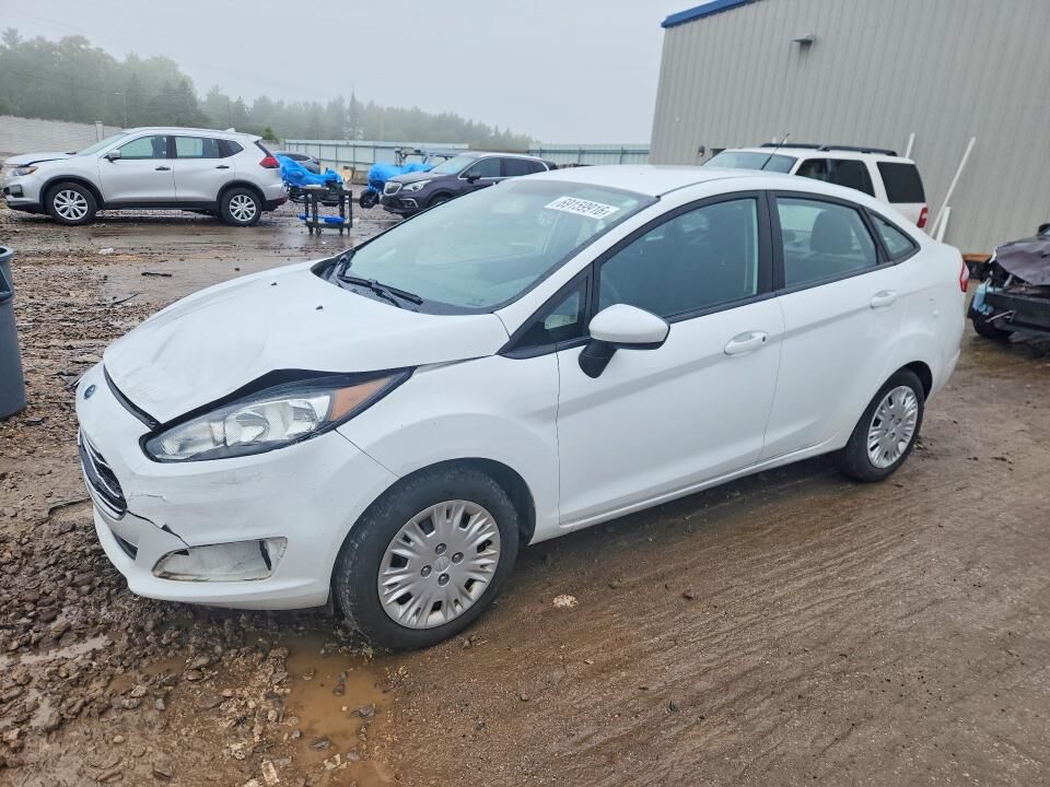 2016 FORD Fiesta