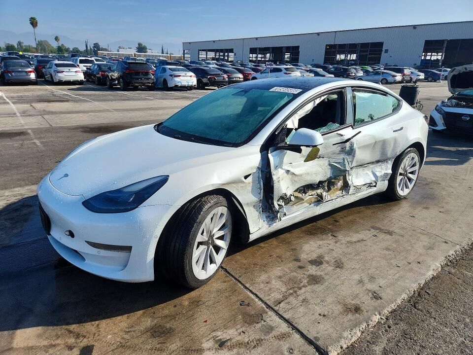 2022 TESLA Model 3