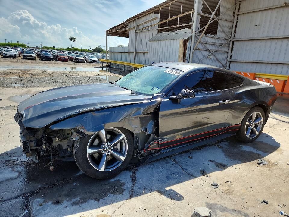 2017 FORD Mustang
