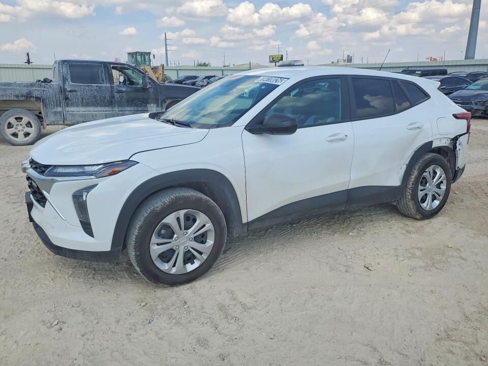 2025 CHEVROLET Trax