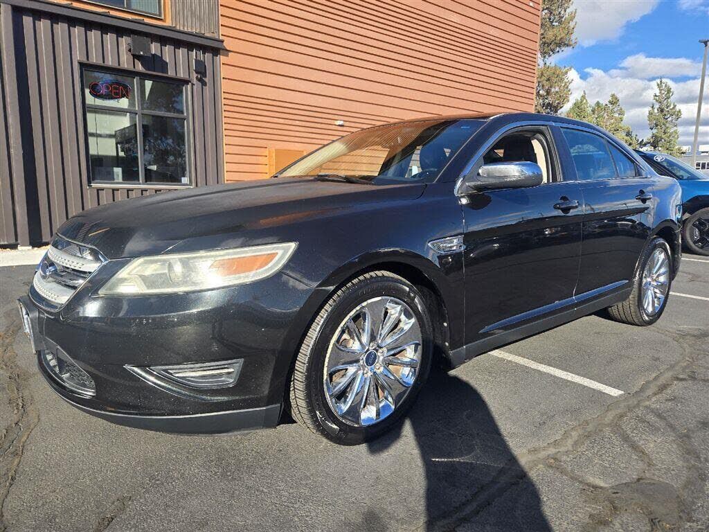 2010 FORD Taurus