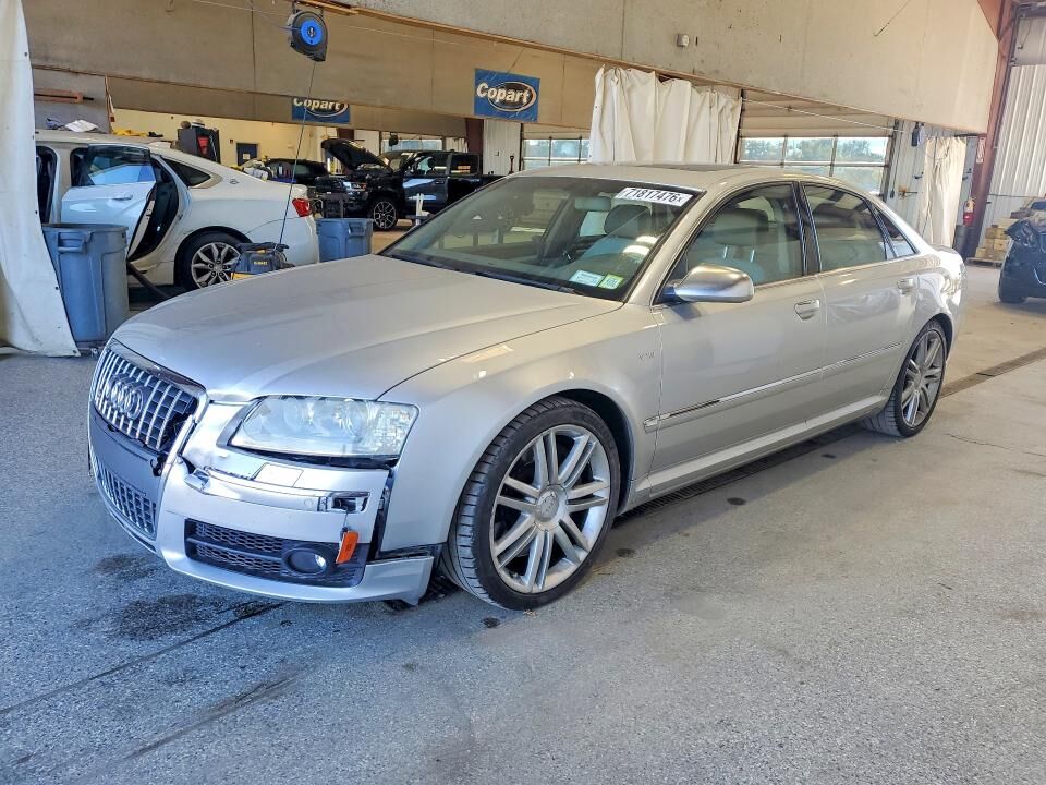 2007 AUDI S8