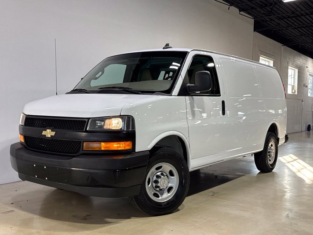 2022 CHEVROLET Express