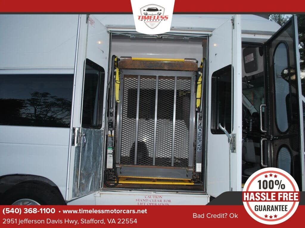 2011 FORD E-350