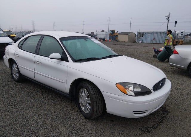 2007 FORD Taurus