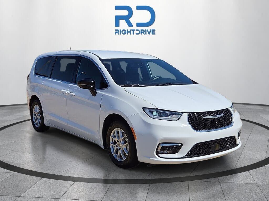 2025 CHRYSLER Pacifica