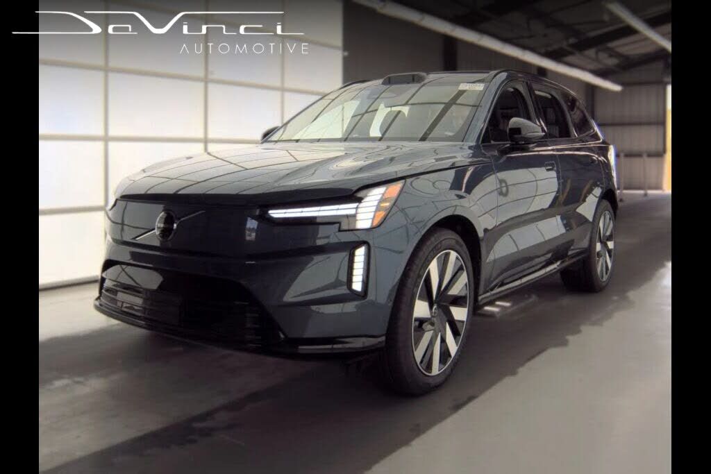 2025 VOLVO EX90