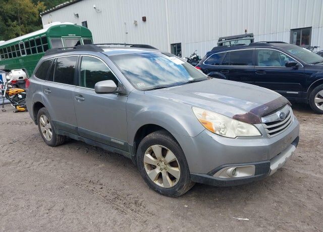 2011 SUBARU Outback