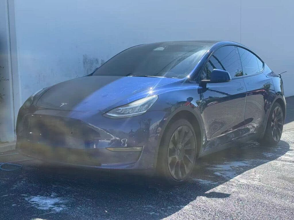2022 TESLA Model Y