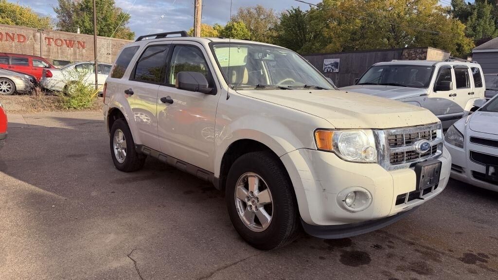 2011 FORD Escape