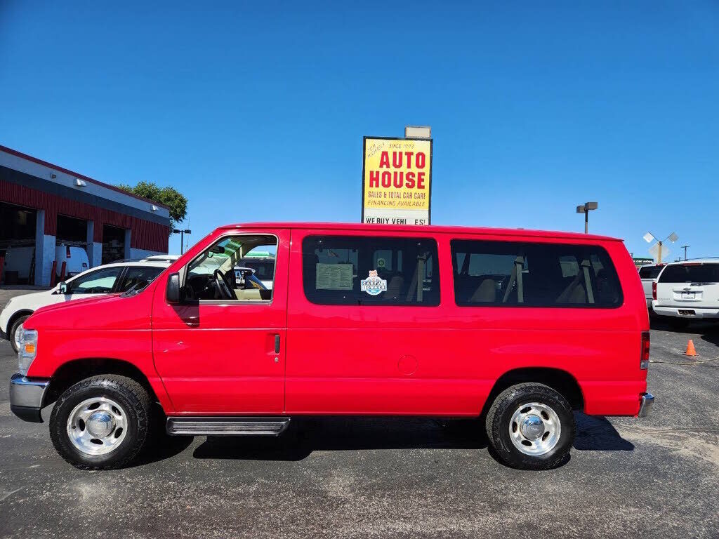 2013 FORD E-350