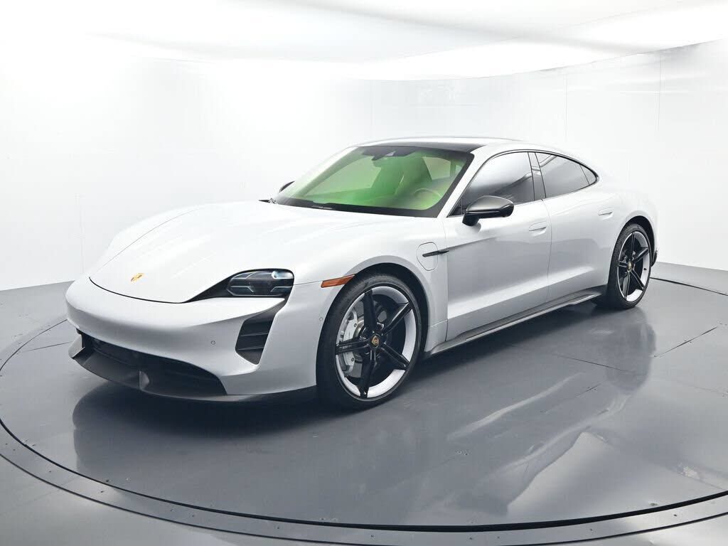 2023 PORSCHE Taycan