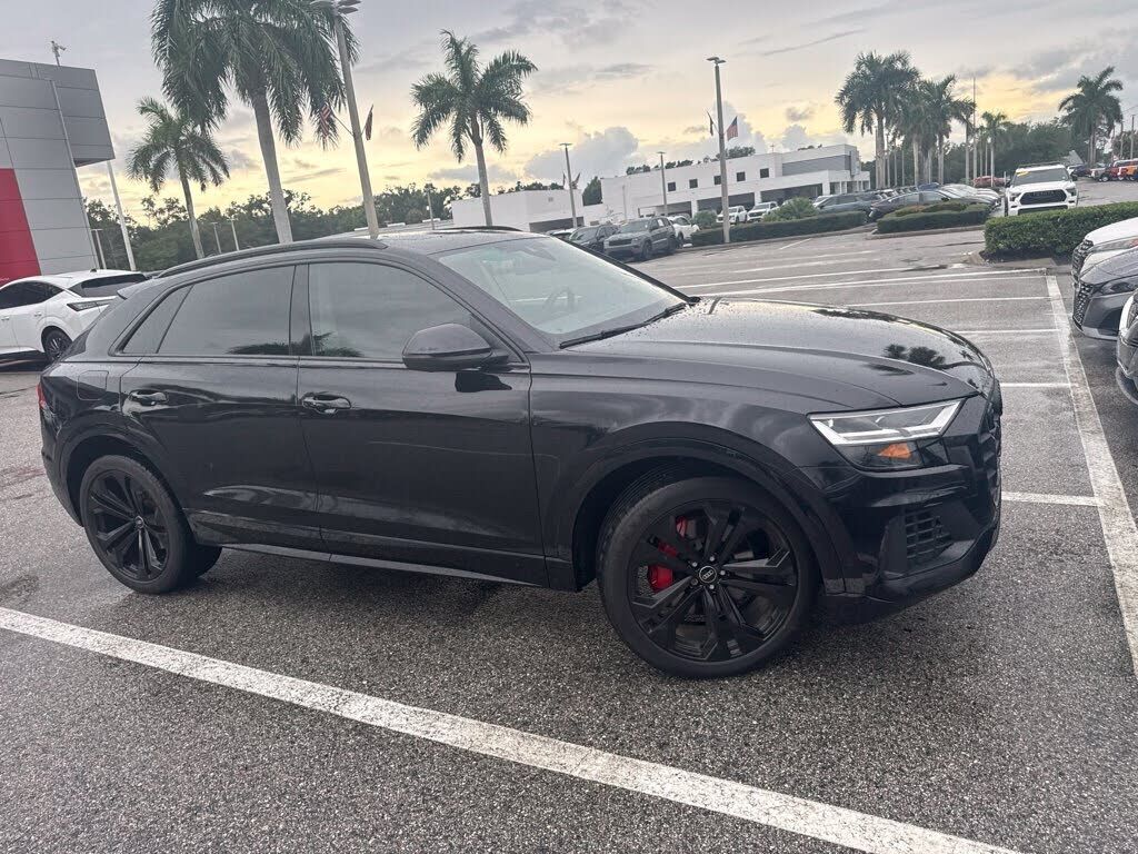 2019 AUDI Q8