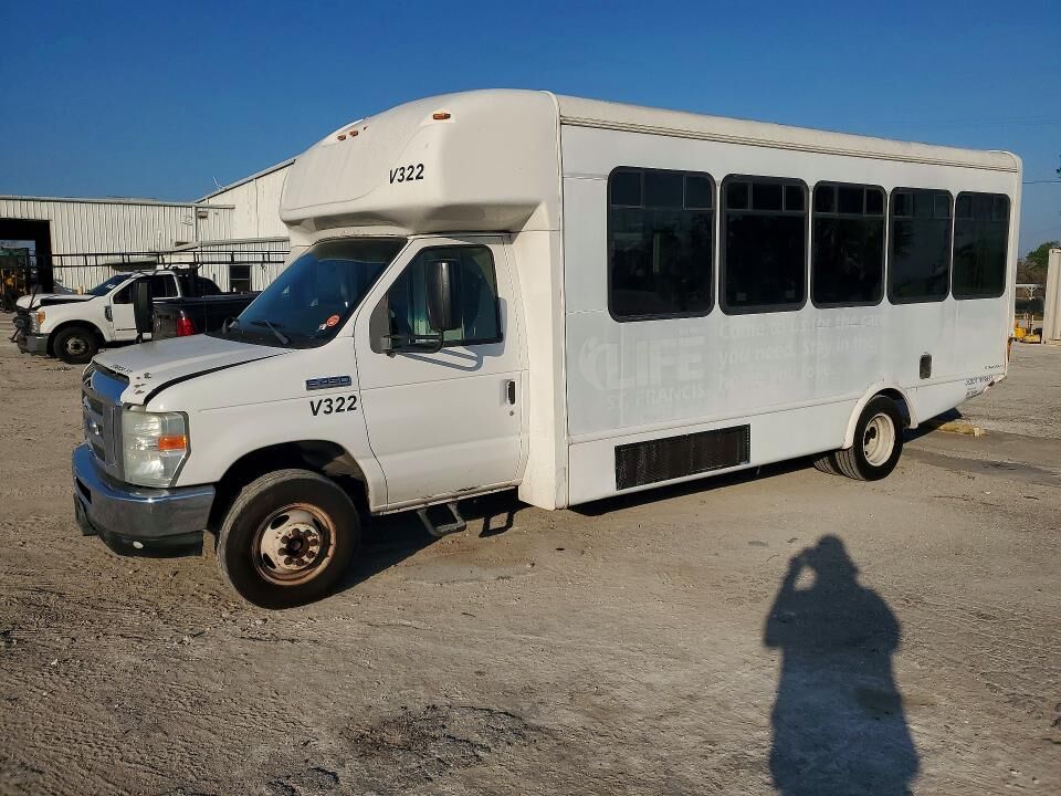 2014 FORD E-450