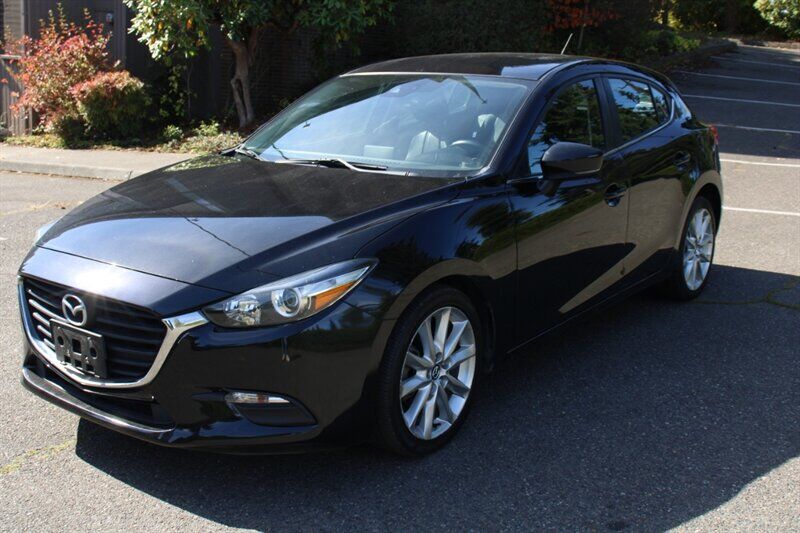 2017 MAZDA Mazda3