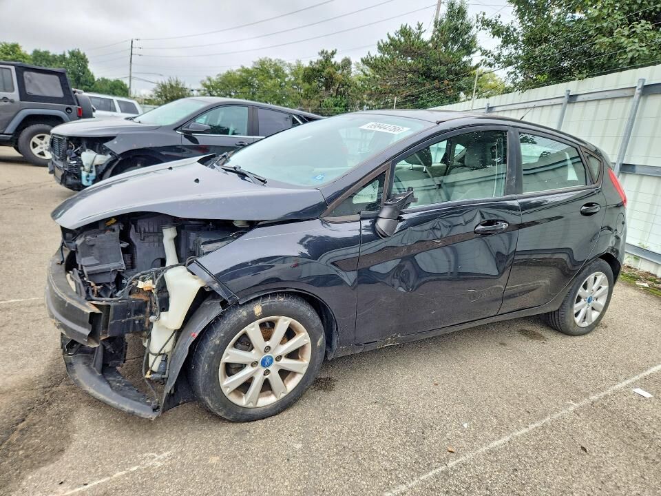 2011 FORD Fiesta