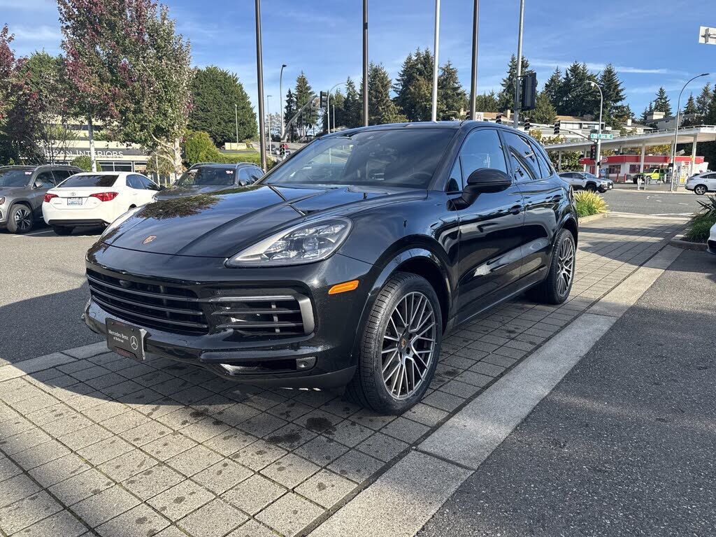 2023 PORSCHE Cayenne
