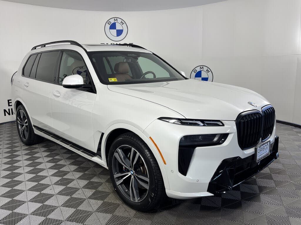 2025 BMW X7