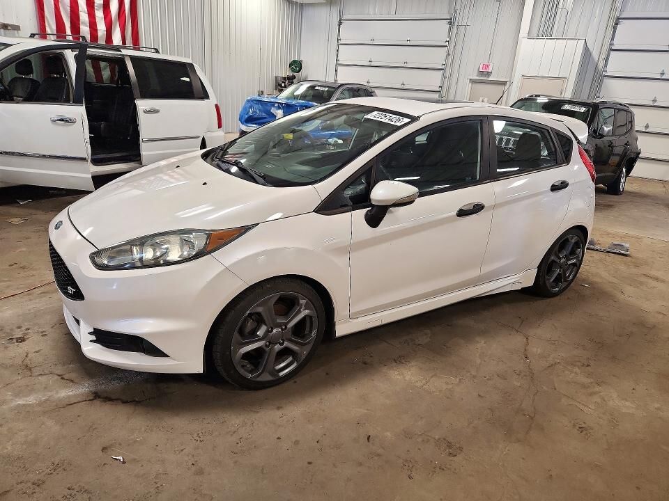 2016 FORD Fiesta
