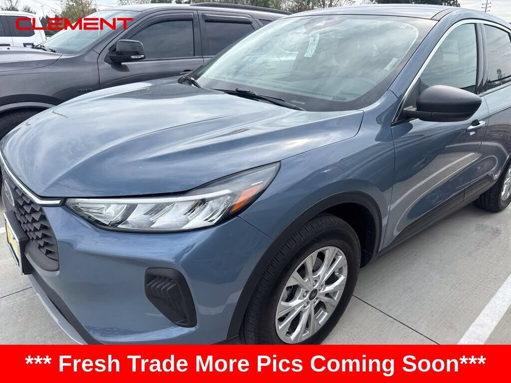 2024 FORD Escape