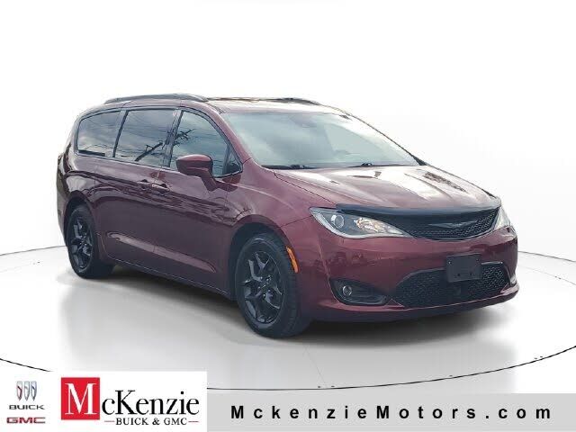 2019 CHRYSLER Pacifica