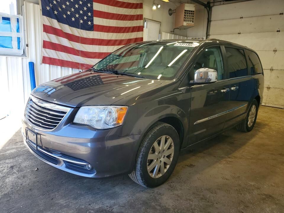 2016 CHRYSLER Town and Country
