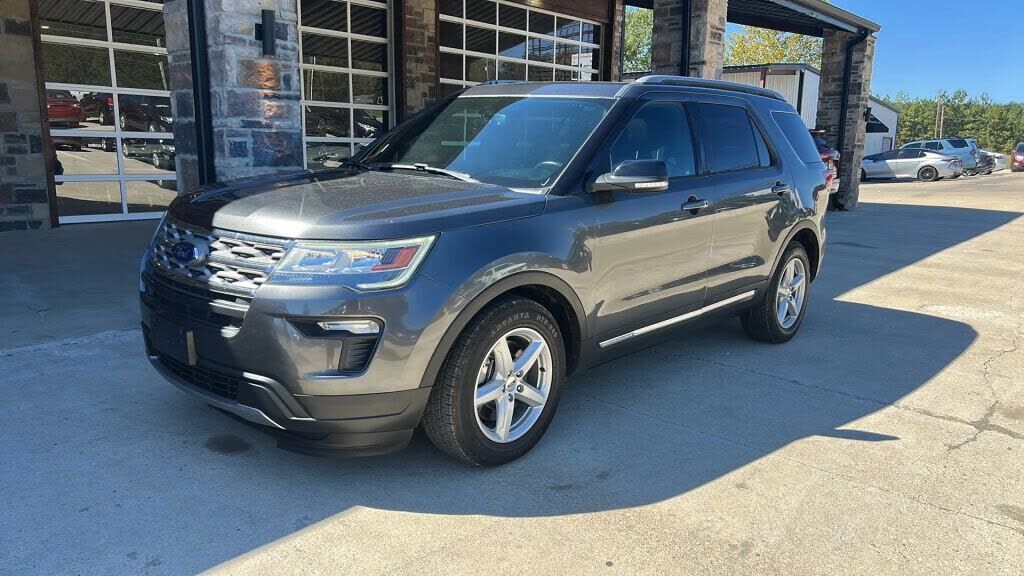 2018 FORD Explorer