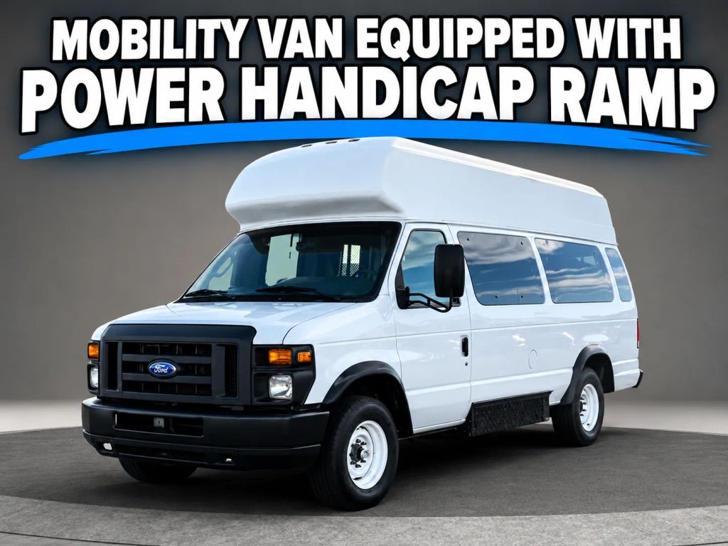 2012 FORD E-350