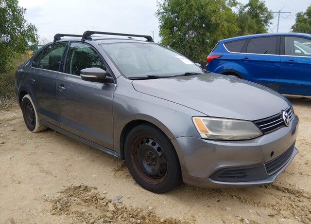 2013 VOLKSWAGEN Jetta