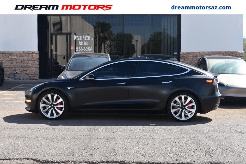 2018 TESLA Model 3