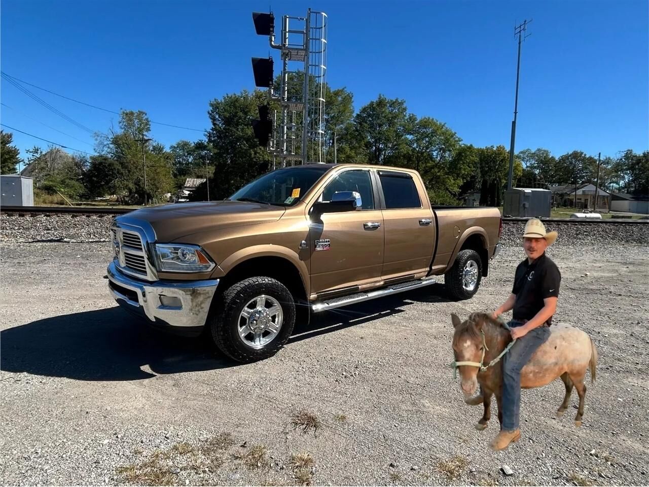 2012 DODGE Ram