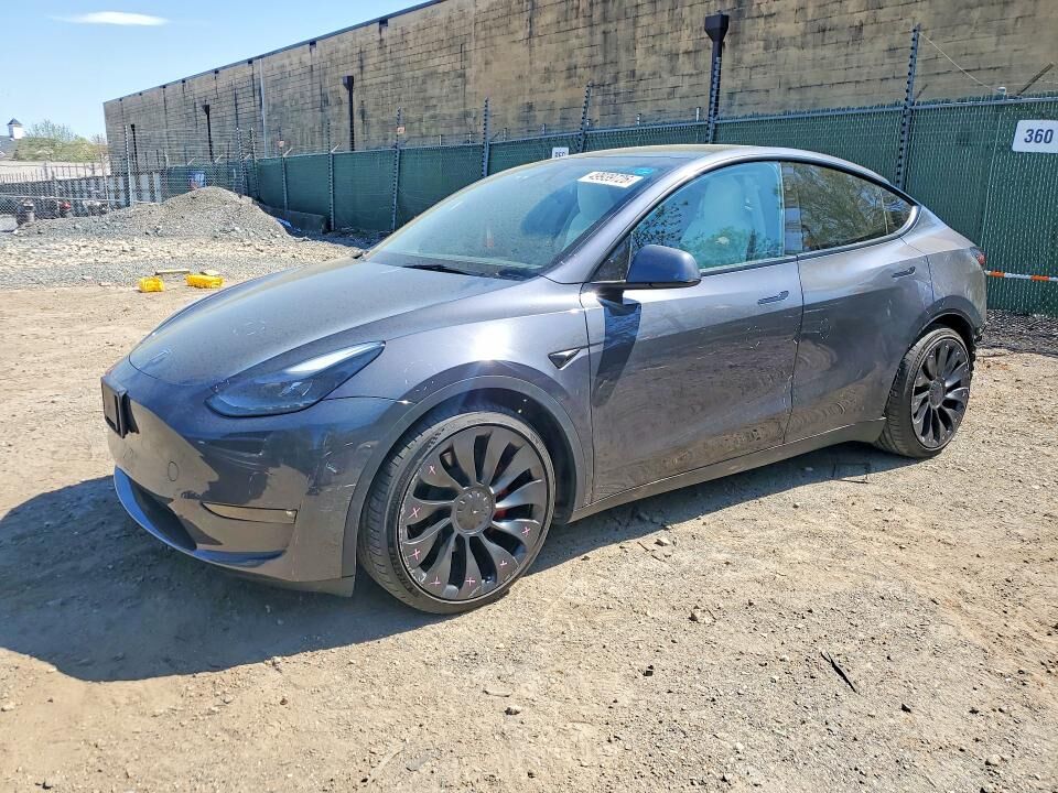2023 TESLA Model Y