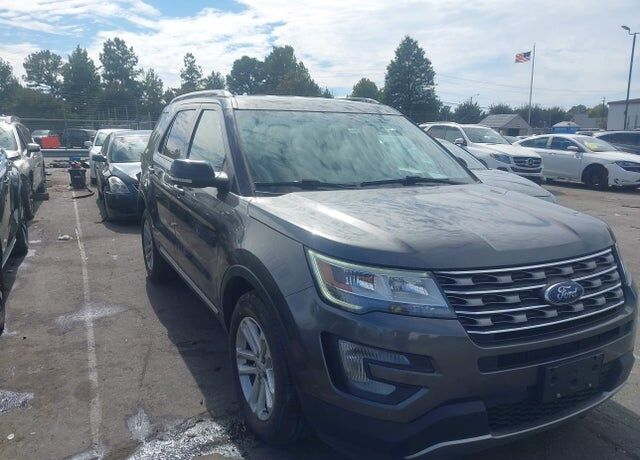 2017 FORD Explorer