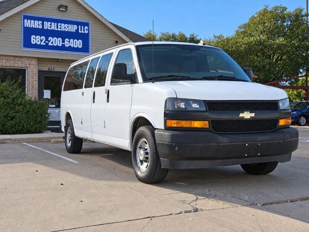2020 CHEVROLET Express