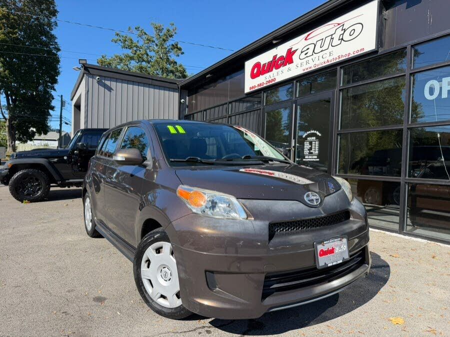 2011 TOYOTA SCION