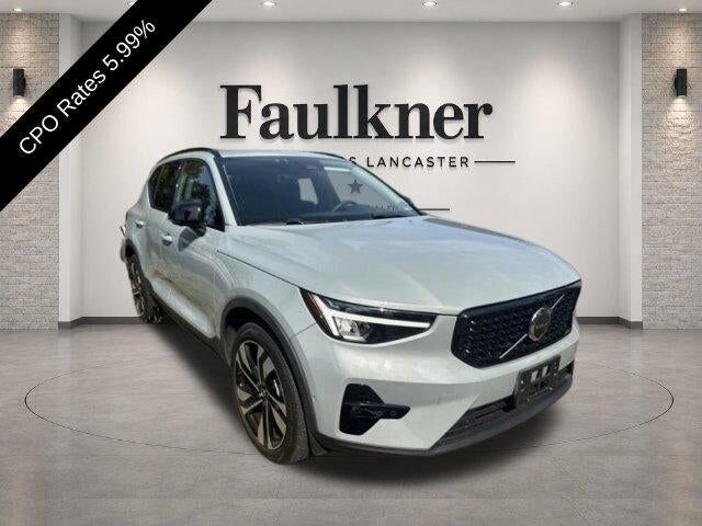 2024 VOLVO XC40